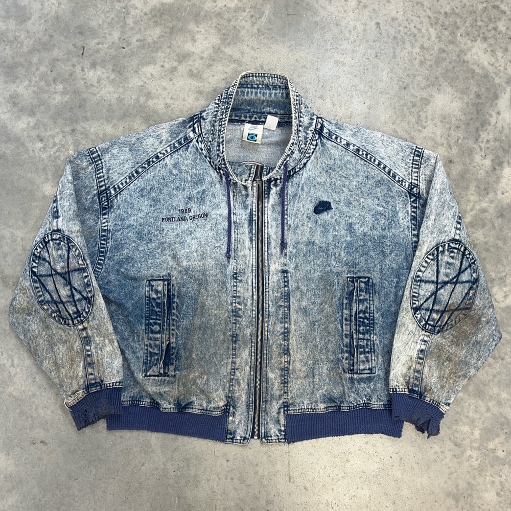 Vintage 80’s Nike Challenge Court Thrashed Distressed Denim Jacket *RARE NIKE*
